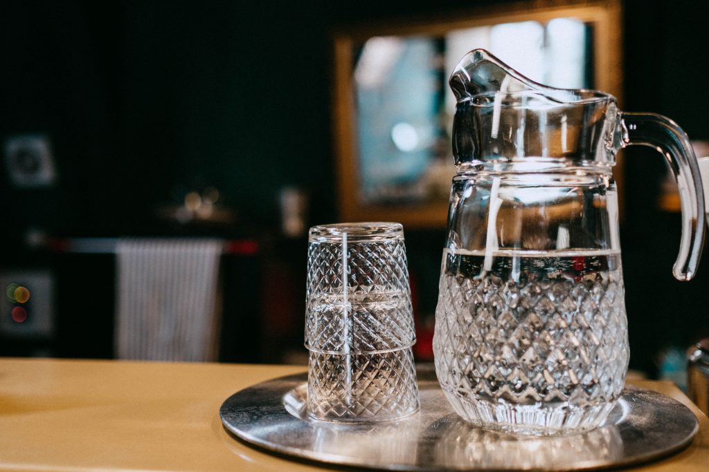 A traditional French carafe d'eau for free table water